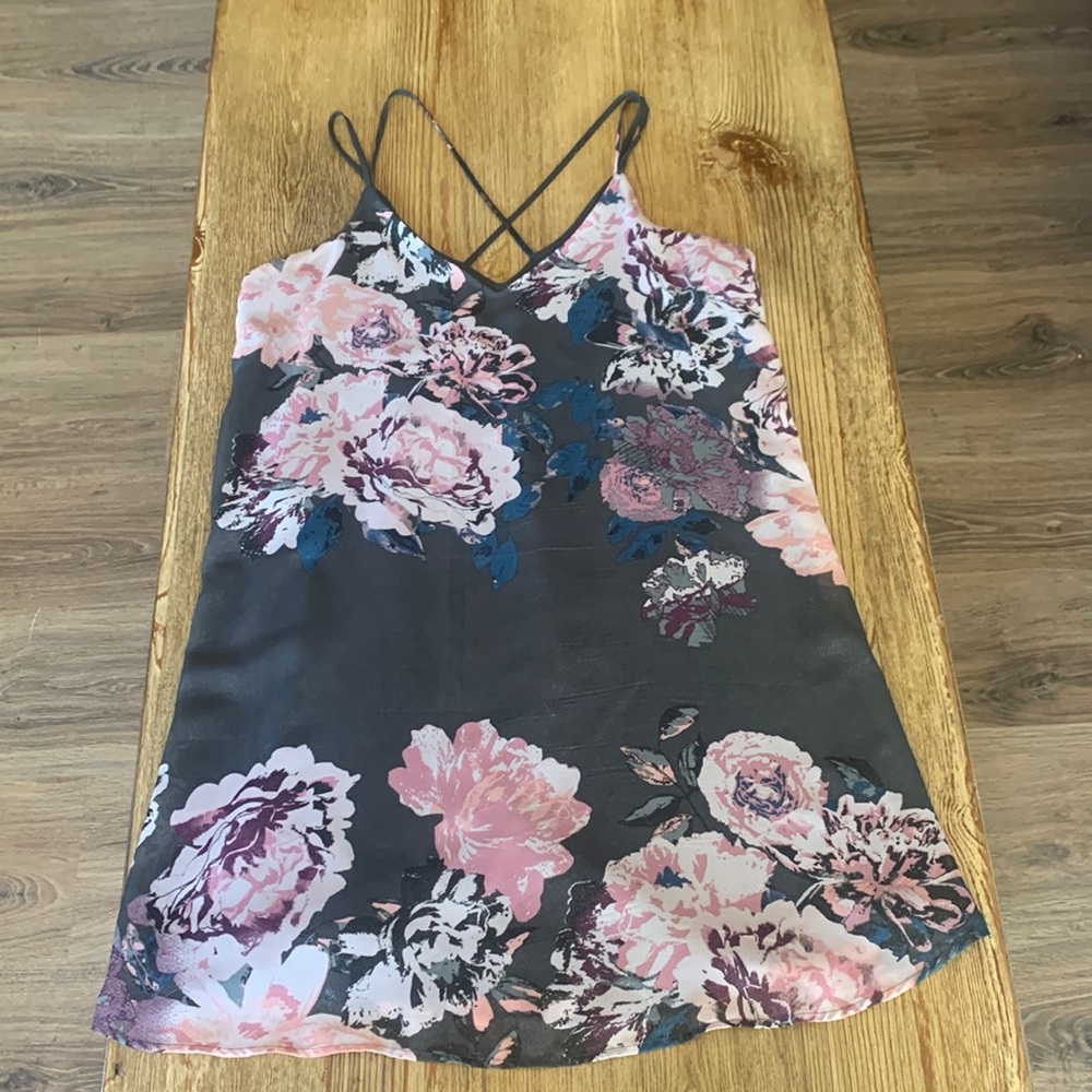 Floral spaghetti strap dress size S Xhileration